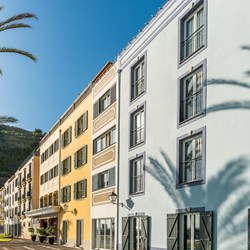 ENOTEL SUNSET BAY