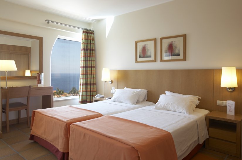 The Views Monumental